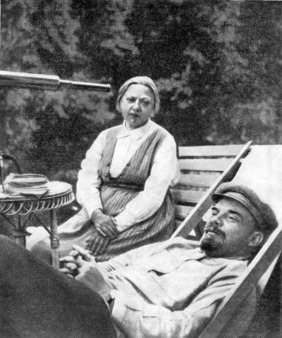 Страницы жизни Владимира Ильича Ленина (1870-1924) - Надежда Крупская Лучшие аудиокниги онлайн слушать бесплатно➝ Без остановки, полными циклами! ☆Более 100000 новых книг☆ ➝ Присоединяйтесь ✔️ audioknigi-onlain.com